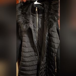 BNWT Calvin Klein woman's winter coat size 3XL w/ fur hood and lined inside